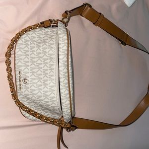 Crossbody Michael Kors bag